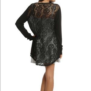 Light weight Crochet skull back Cardigan.